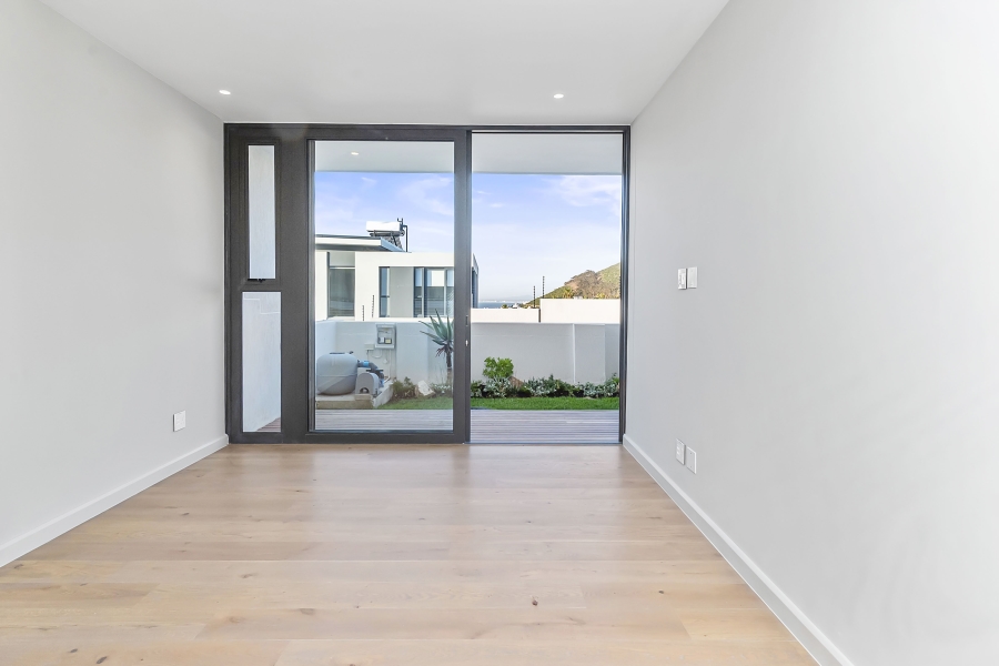 3 Bedroom Property for Sale in Fresnaye Western Cape